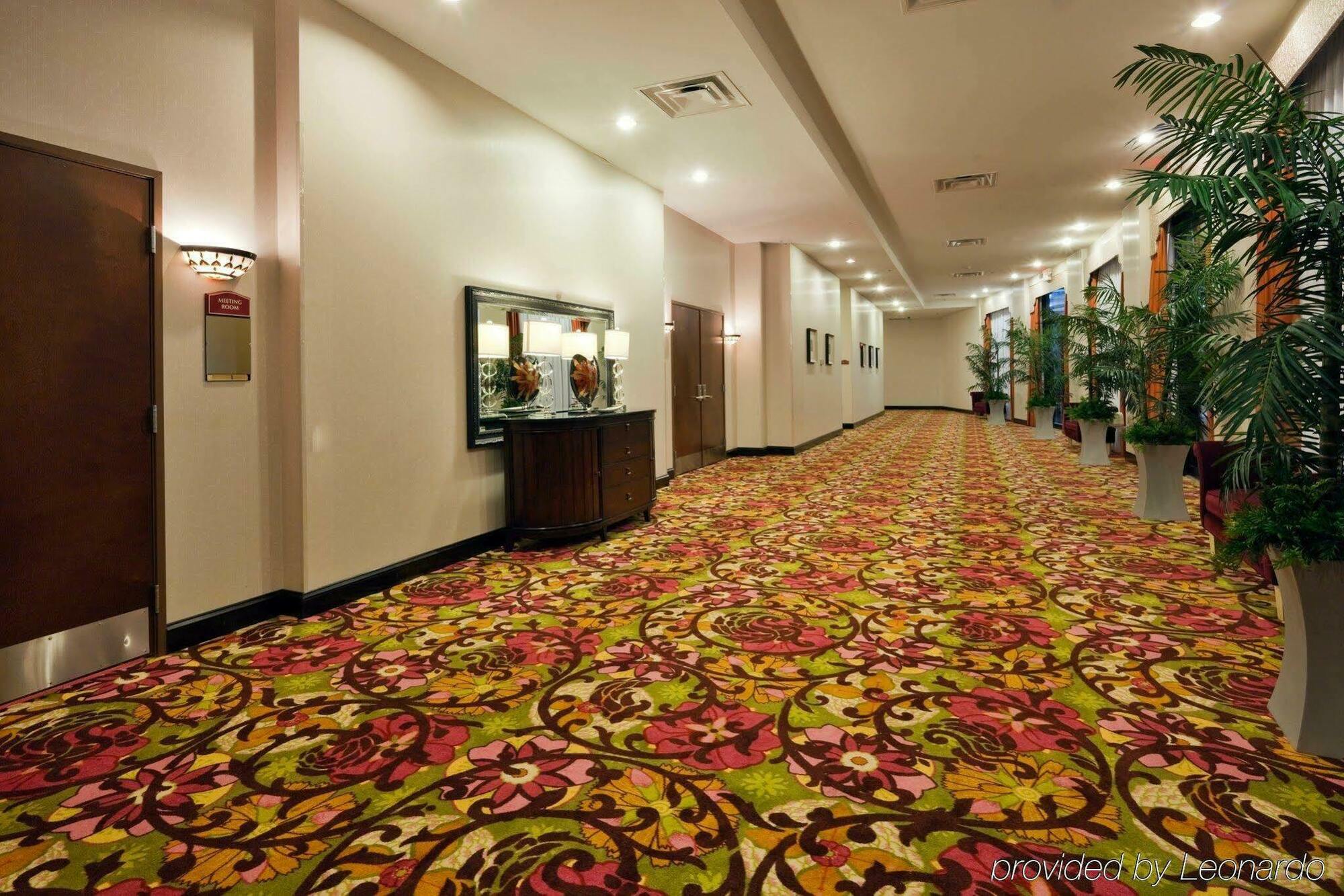 Four Points By Sheraton Birmingham Hotel 3*